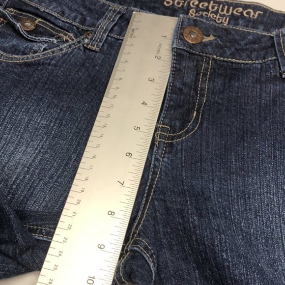 LIKE NEW VINTAGE STREETWEAR SOCIETY FLARE BOOT JEANS 11/31x32 ⭐️ - Picture 6 of 9